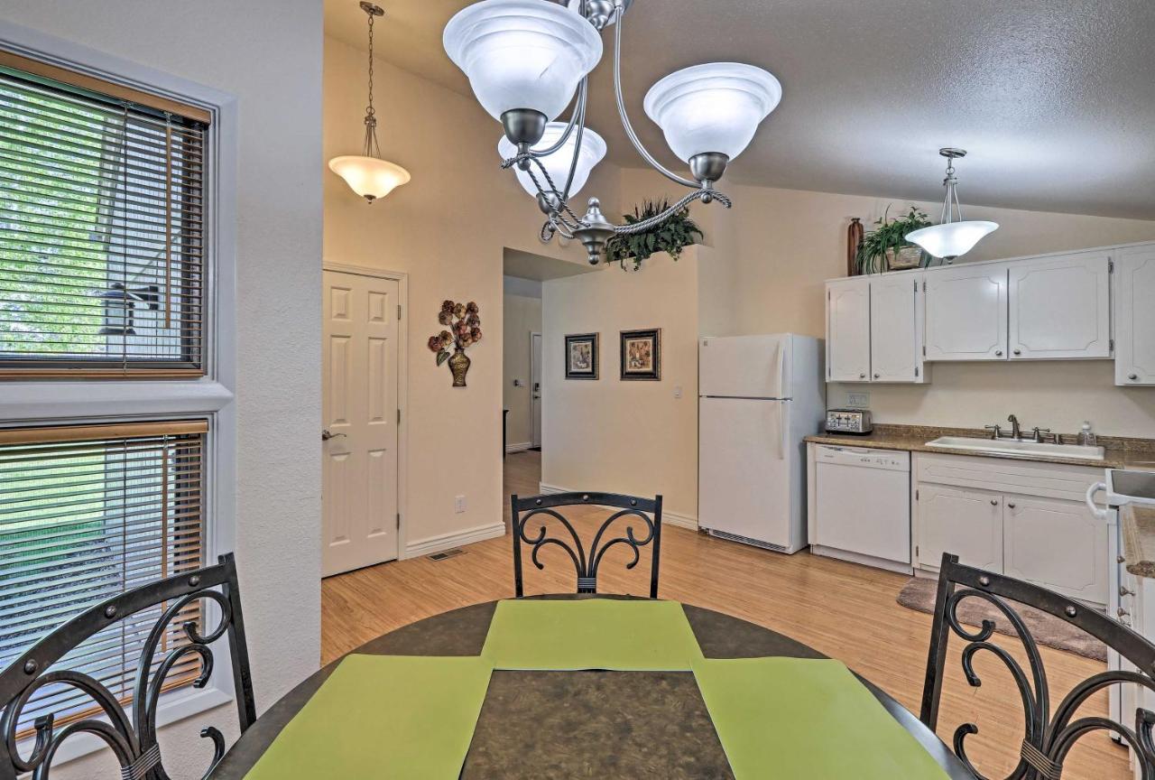 Flagstaff Townhome With Deck Easy Access Downtown! Buitenkant foto