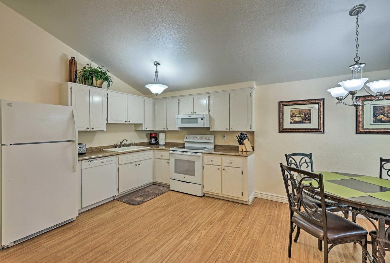 Flagstaff Townhome With Deck Easy Access Downtown! Buitenkant foto